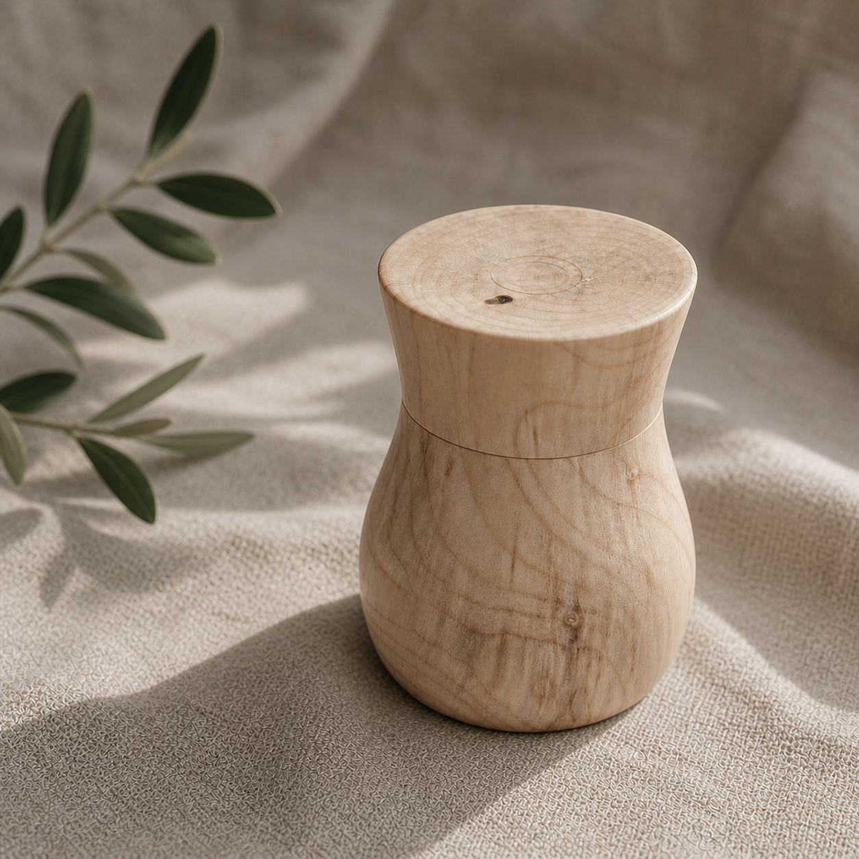 Red Alder Wood container